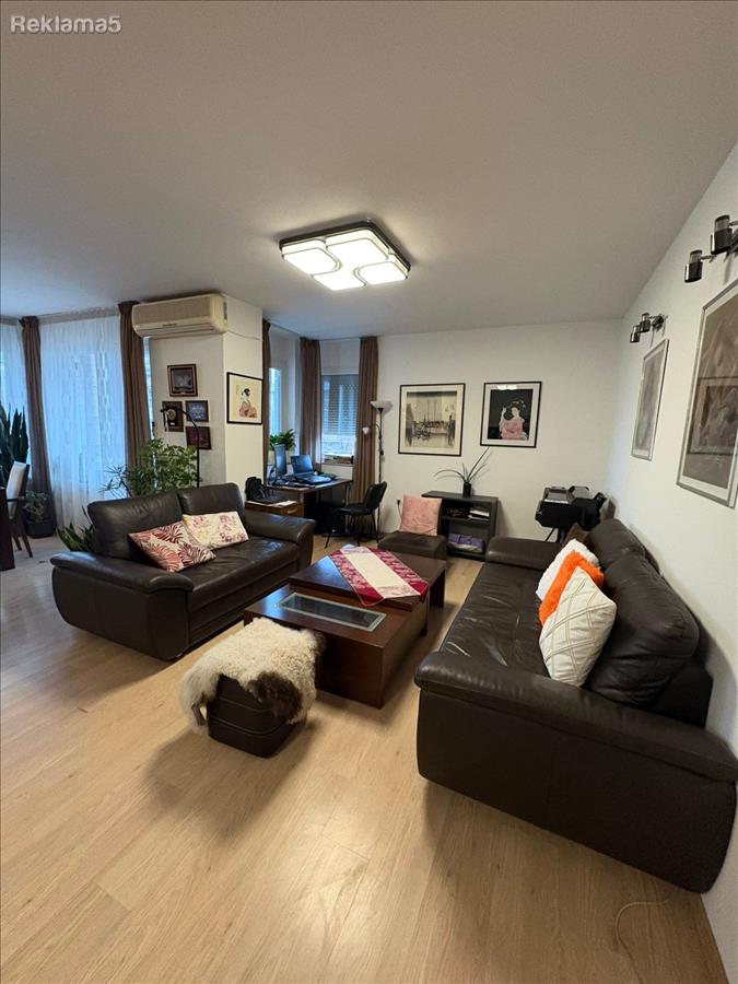 Stan vo Centar kaj Katolicka 116m2 so 2 spalni