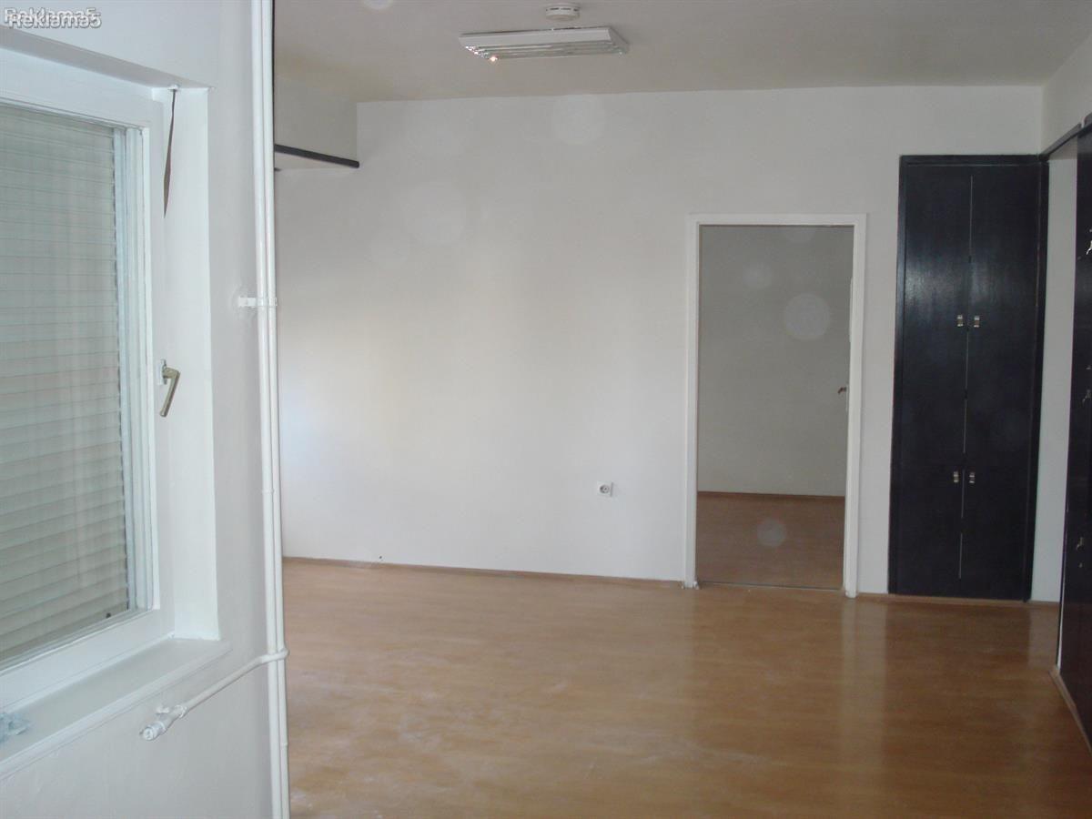 PRAZEN DVOSOBEN 60m2 CENTAR SOBOREN HRAM