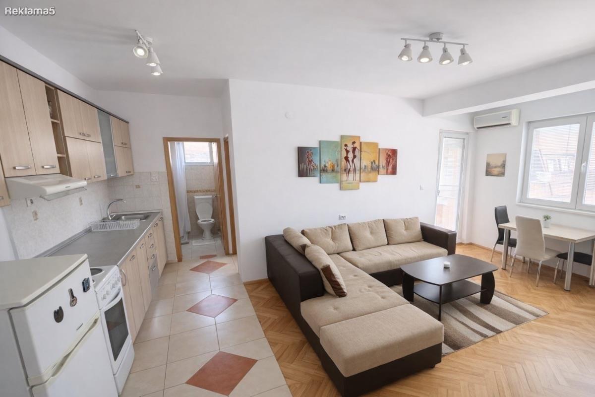 FOR SALE FURNISHED 52M2 IN THE CENTER NEAR KATOLICKA