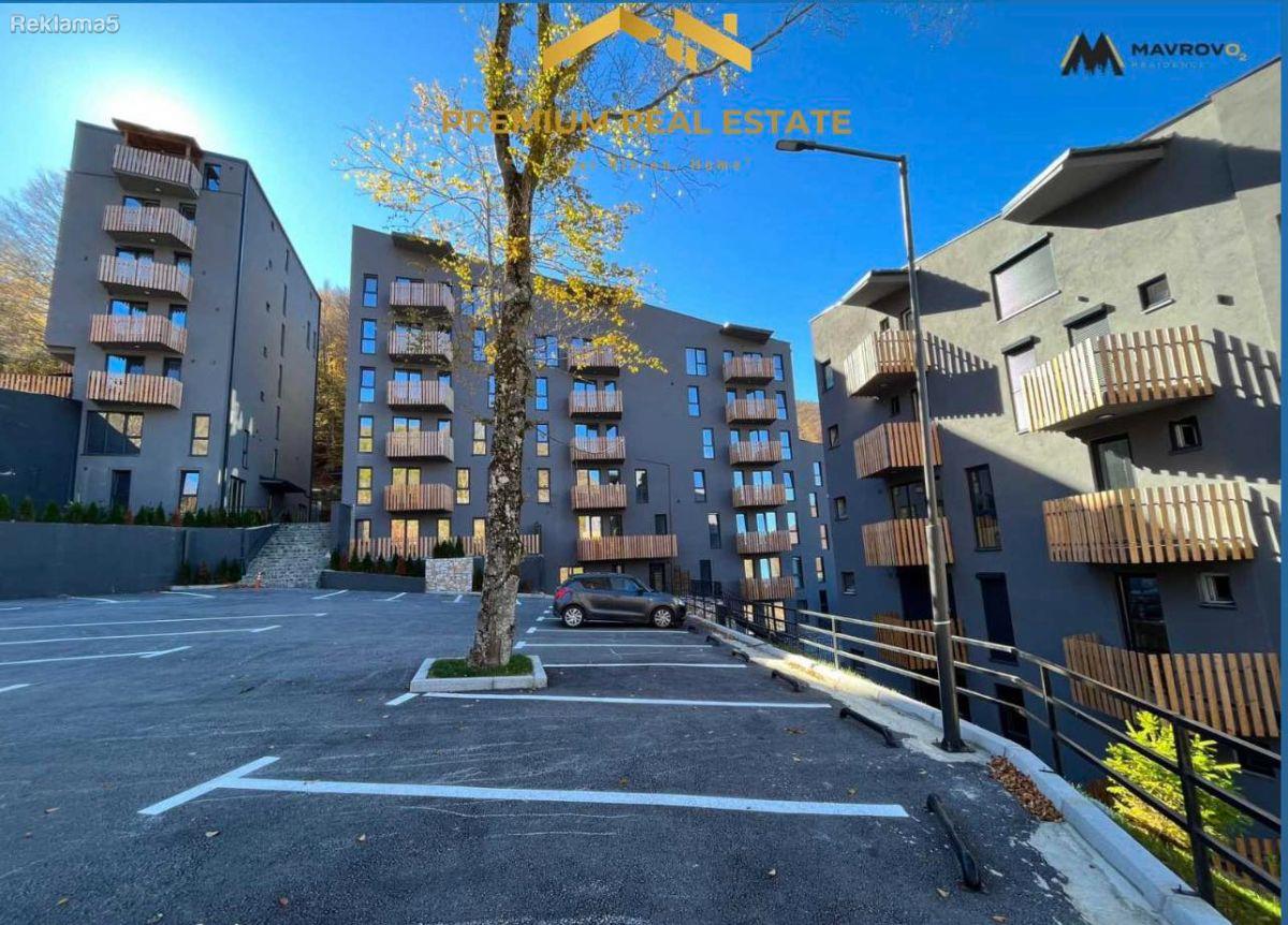 Se prodava stan od 56m2 vo Mavrovo