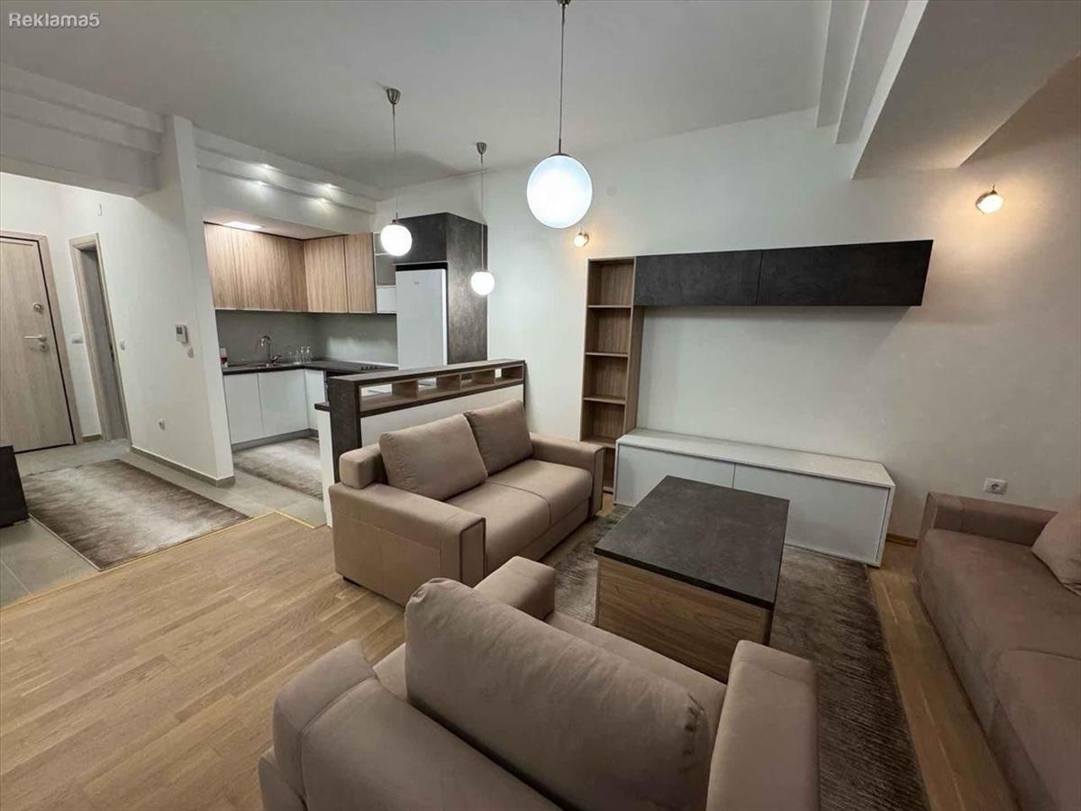NEW UNINHABITED THREE-ROOM APARTMENT IN MICHURIN WITH TWO PARKING PLACES