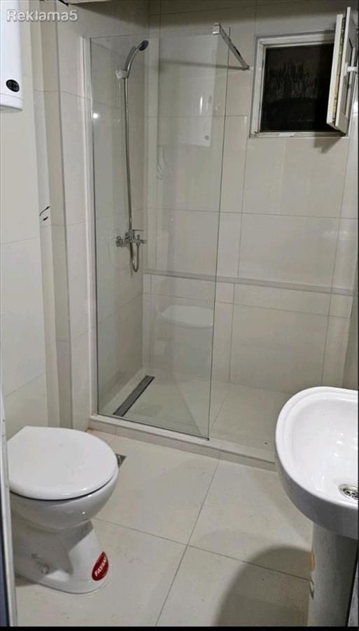 Izdavam Pettosoben Stan 150 m2 Strog Centar