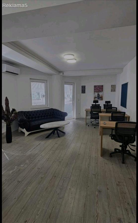 Se izdava stan za kancelarija vo centar