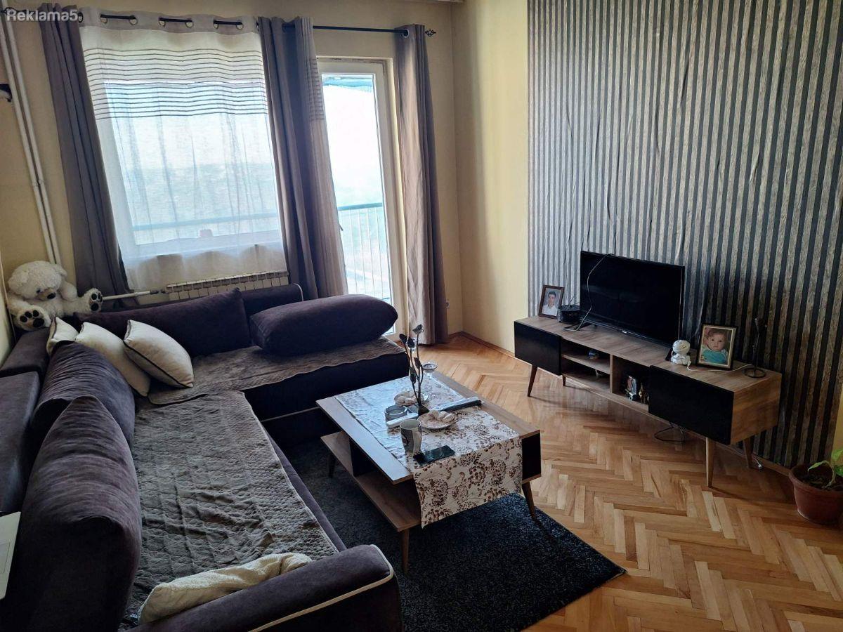 Se prodava renoviran stan Skopje Sever