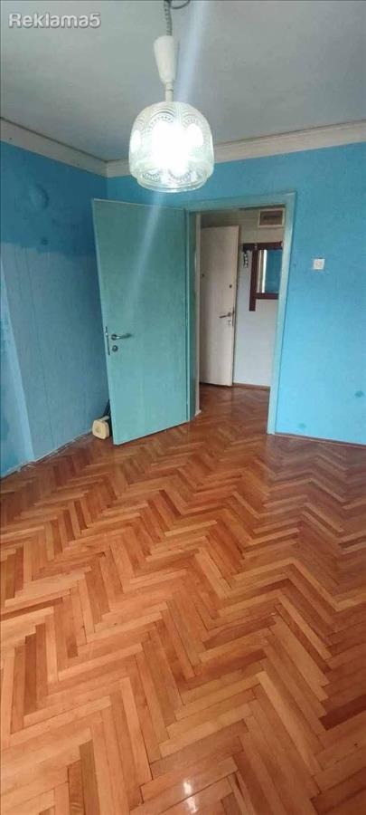 Se prodava stan Micurin POVOLNO