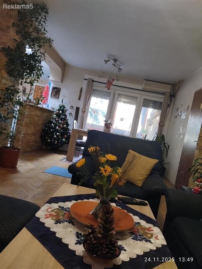 PRODAVAME STAN 100M2 3 SPALNI N.LISICE POZADI OKTA