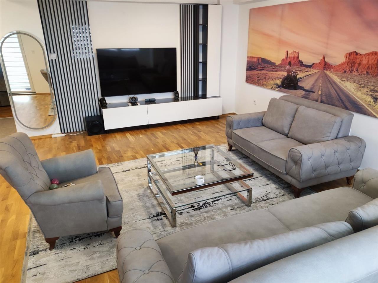 Se prodava kompletno namesten 2 soben 55m2 vo Crnice