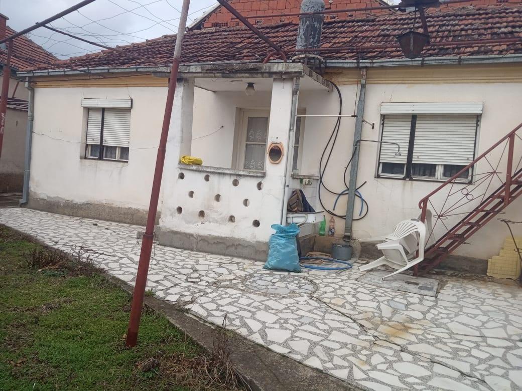 BITOLA, BAIR, HOUSE 50 M2 PLUS 182 M2 COURTYARD AND AUXILIARY PREMISES
