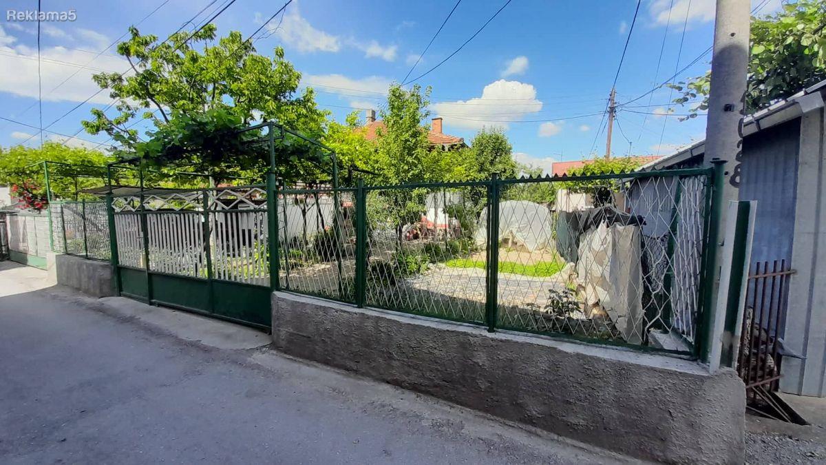 Se prodava kukja vo naselba lisice
