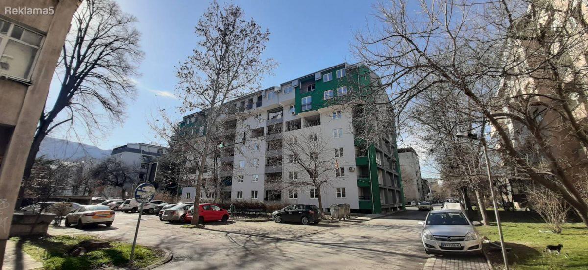 Nov trosoben stan 72m2 do Dramski Teatar Karpos
