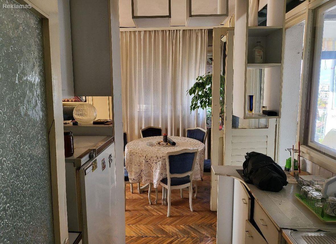 Se prodava stan 90m2 vo Kozle