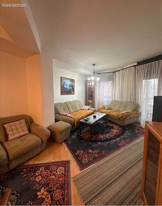 Se prodava stan od 82m2 vo Centar
