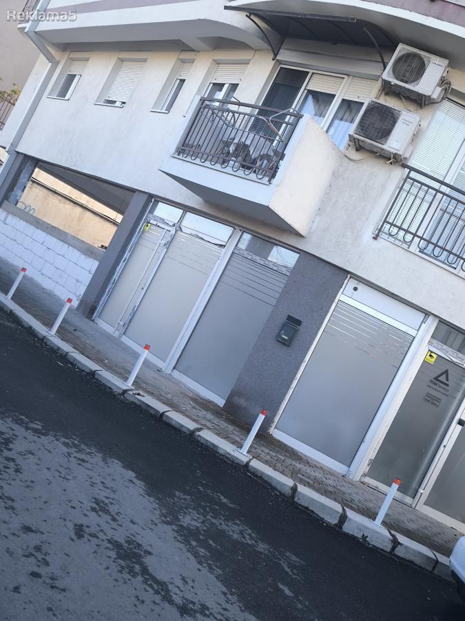 Se prodava deloven prostor vo Stip