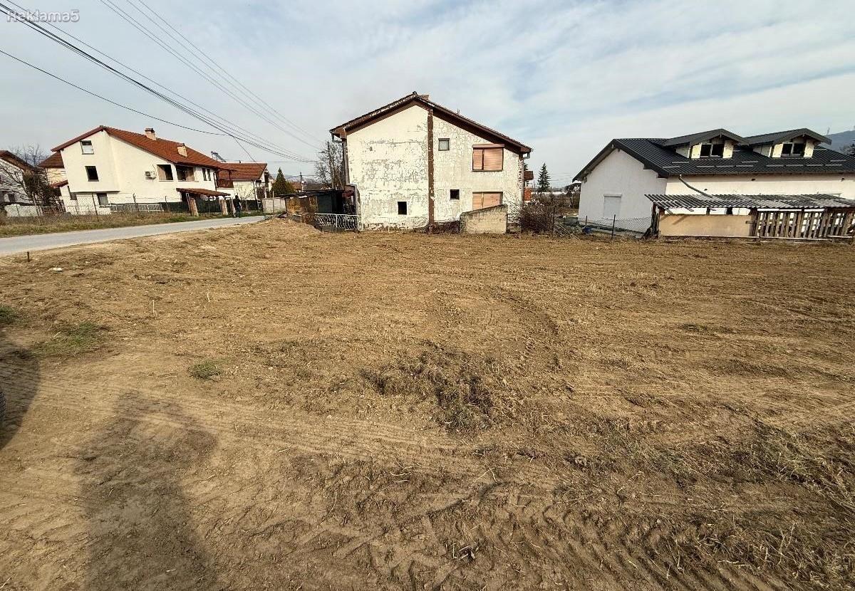 Se prodava gradezen plac vo Stopanski Dvor
