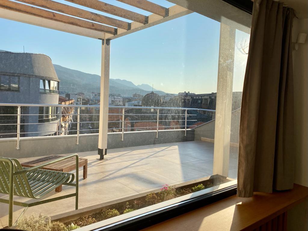 Modern duplex in Debar Maalo