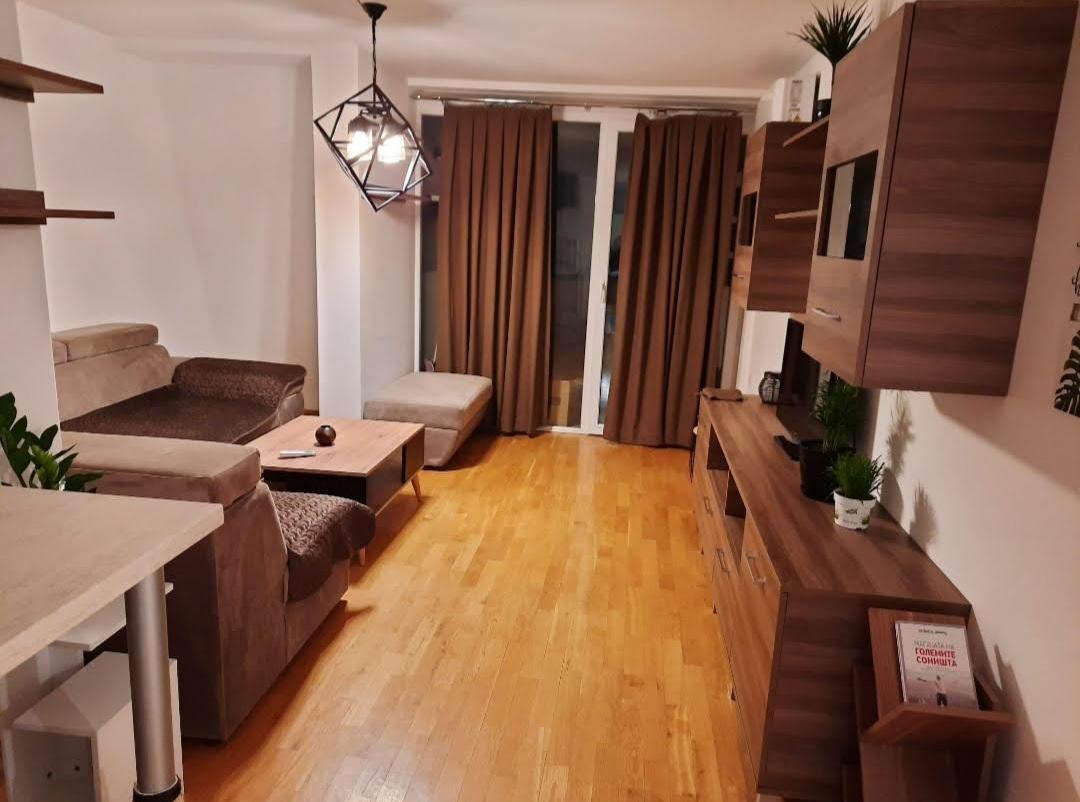 I am selling an apartment in Chrom