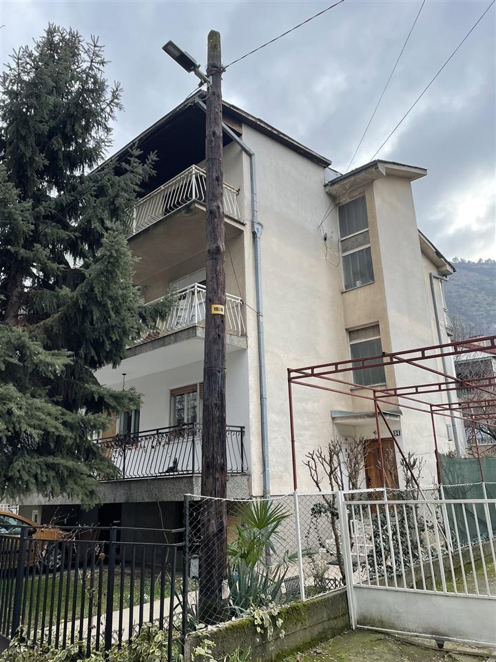 SAVIĆ IS SELLING AN APARTMENT/ PART OF A HOUSE IN KISELA VODA