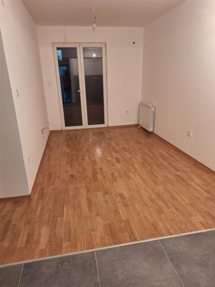 Nov stan 38 m2 so parking se prodava vo Aerodrom.