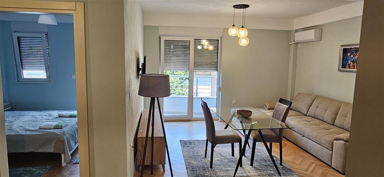 I RENT A NICE APARTMENT IN THE CENTER, FURNISHED