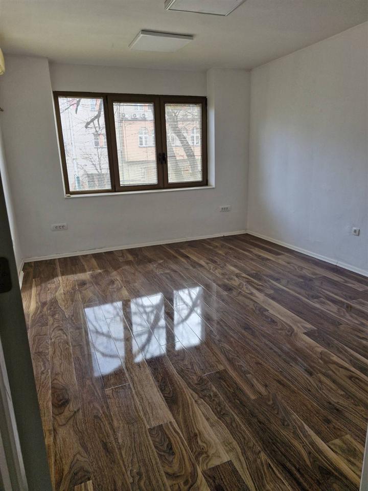 A 69m2 apartment is for rent for offices in the strict Center