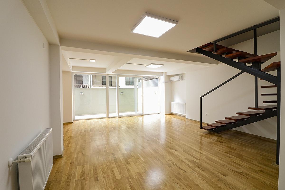 Se izdava prazen dupleks od 85m2 vo Debar Maalo