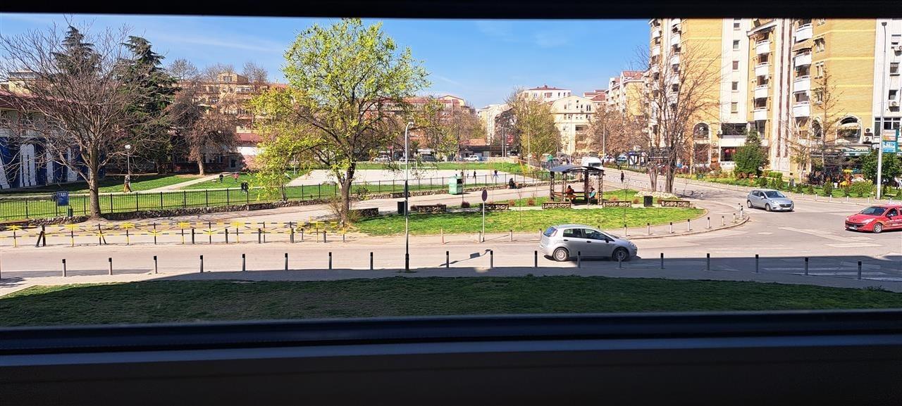 Aerodrom porta 83m2 za kancelarii