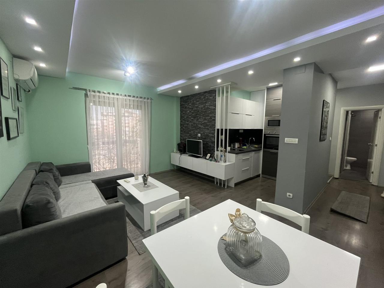 🏢 SE IZDAVA STAN – Blok 70, Tetovo