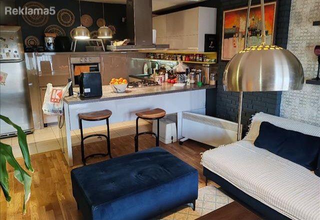 SAVIĆ IS SELLING AN APARTMENT IN THE CENTER