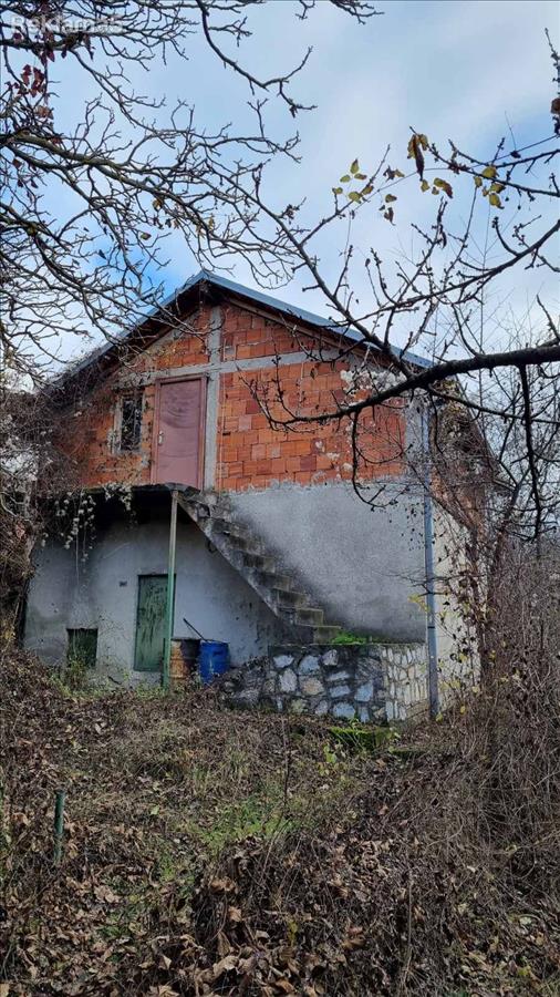 Kuka vo Dolno Sonje 100m2 so cel plac 1088m2