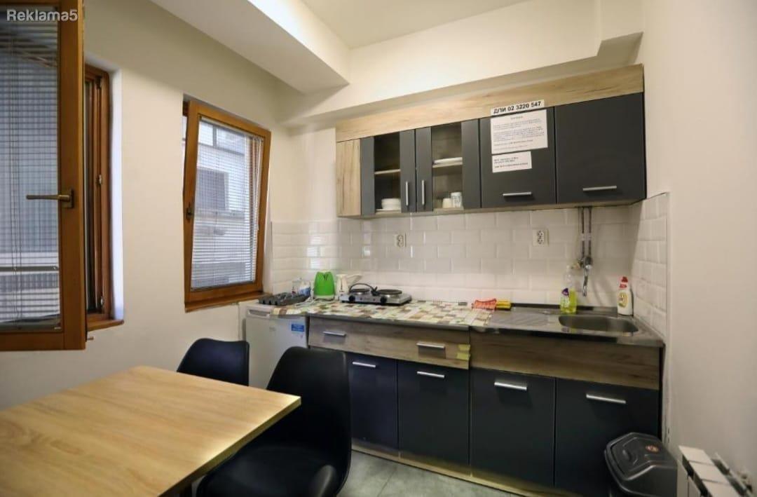FOR SALE FURNISHED 46M2 APARTMENT IN THE CENTER WITH PARKING PARKING