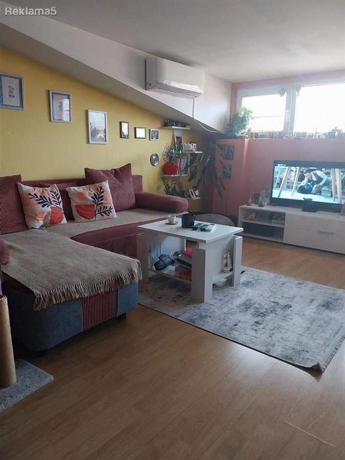 Se prodava stan 38m2 vo Gjorce Petrov kaj pazarot
