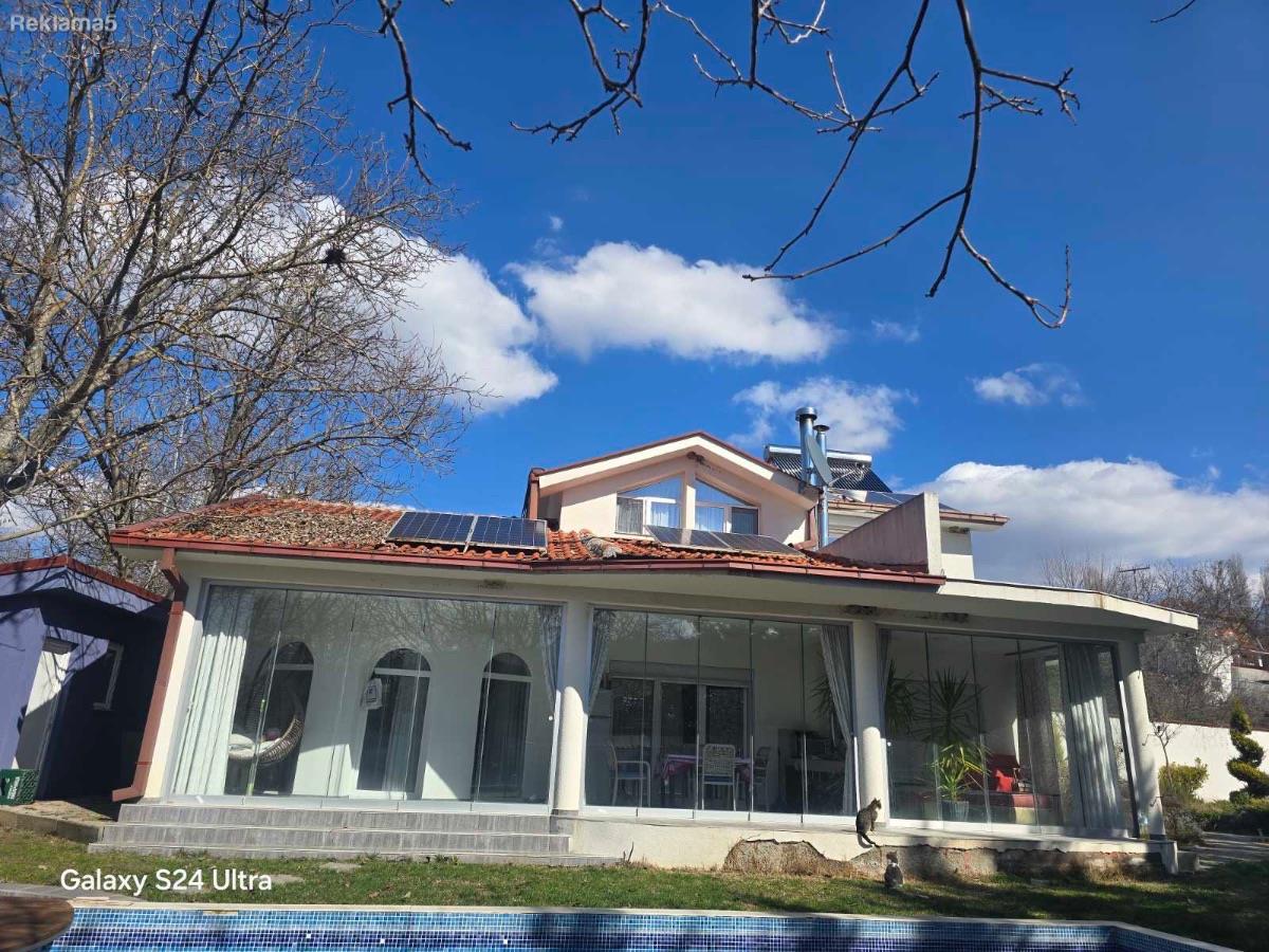 Villa with pool and privacy - Dabnishte