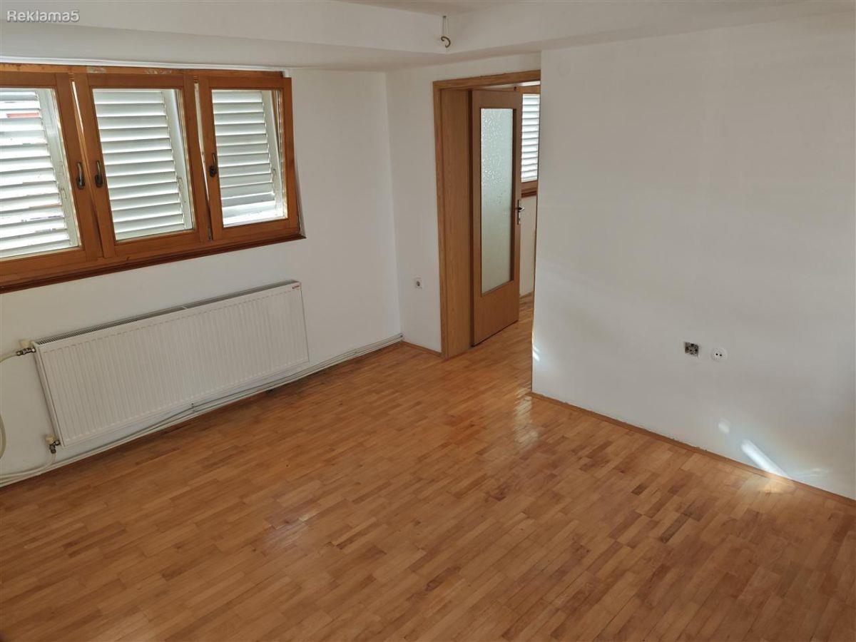 Se prodava stan 45m2 vo Centar