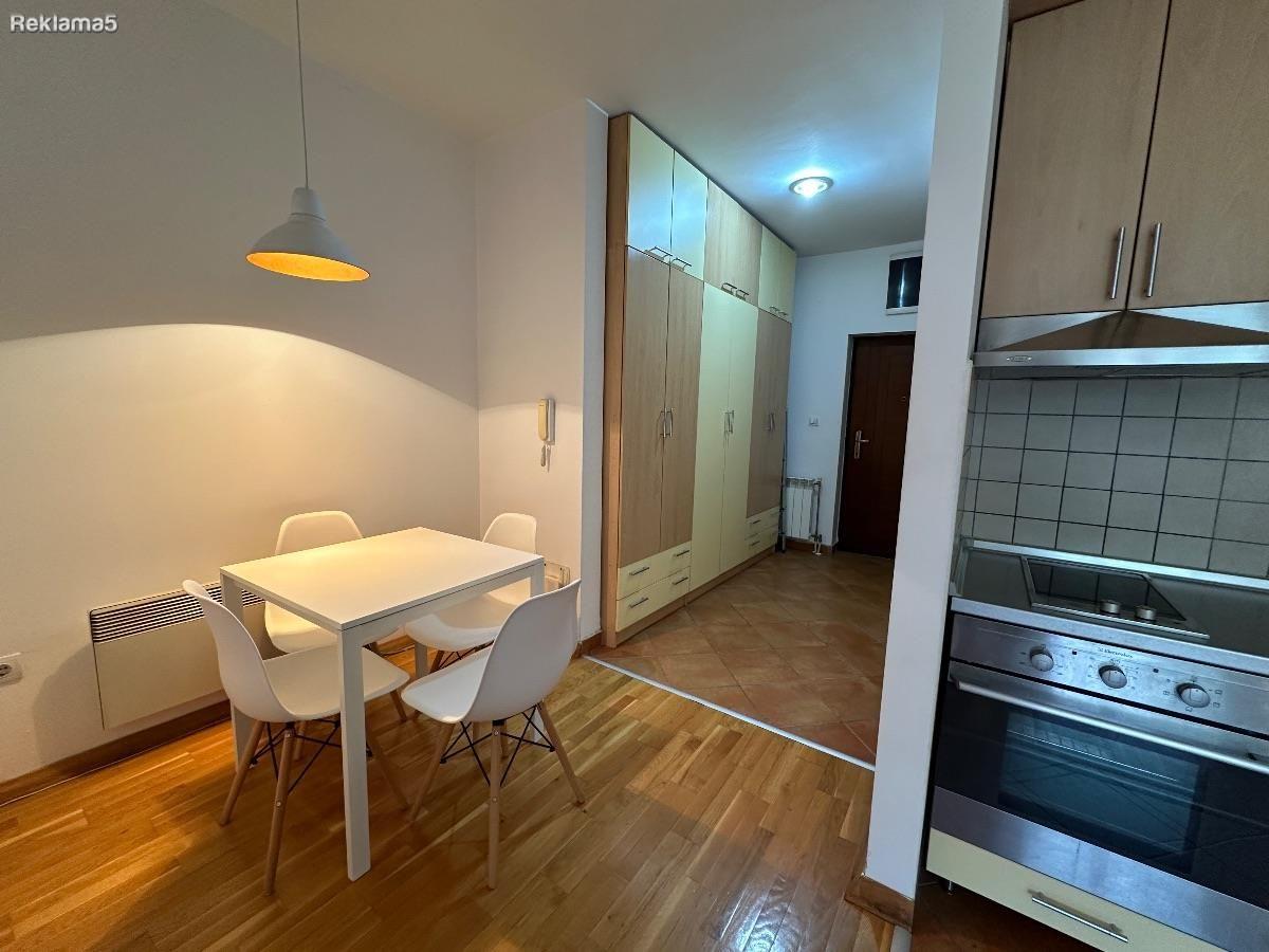 FOR SALE 2-ROOM 43M2 APARTMENT ON THE WATER