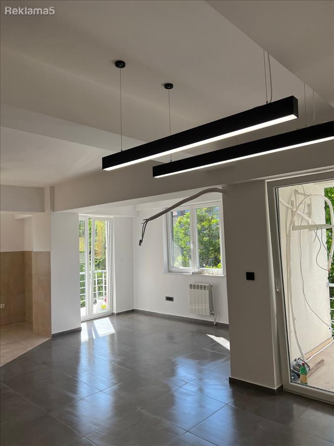 FOR SALE 4-ROOM 84M2 APARTMENT IN DEBAR NEIGHBORHOOD