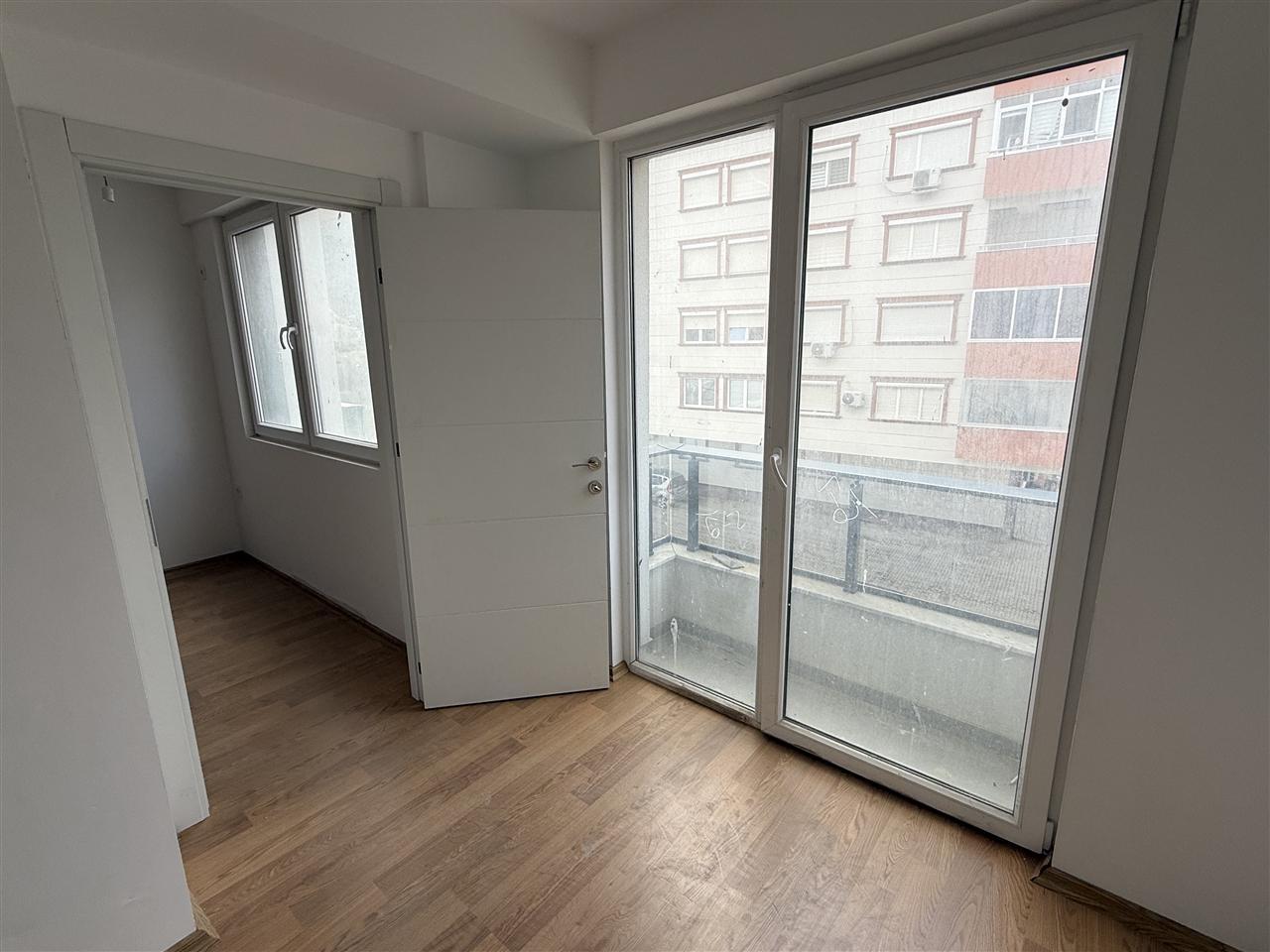 Se prodava gotov stan 37 Kvadrati vo Manhattan Karpos