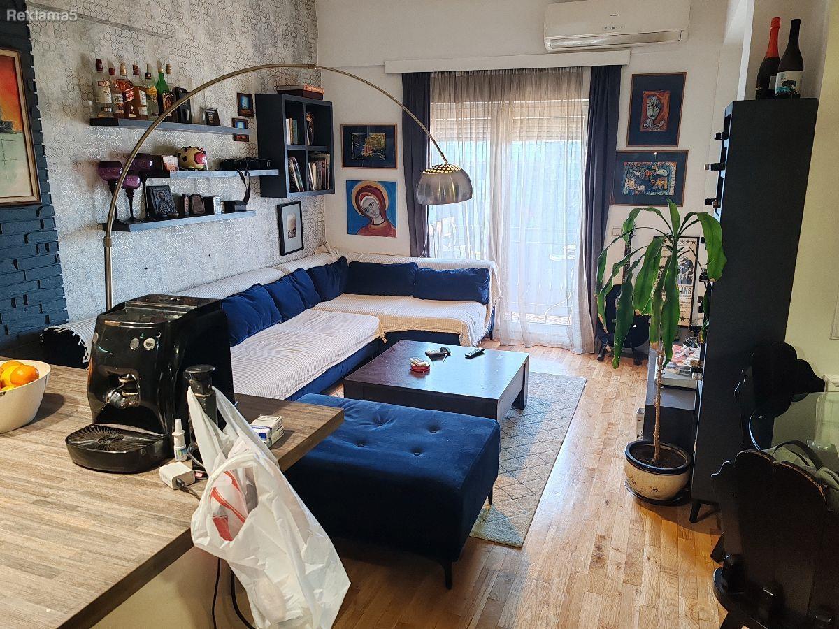 SE PRODAVA TROSOBEN DUPLEKS VO KARPOSH, RUZVELTOVA