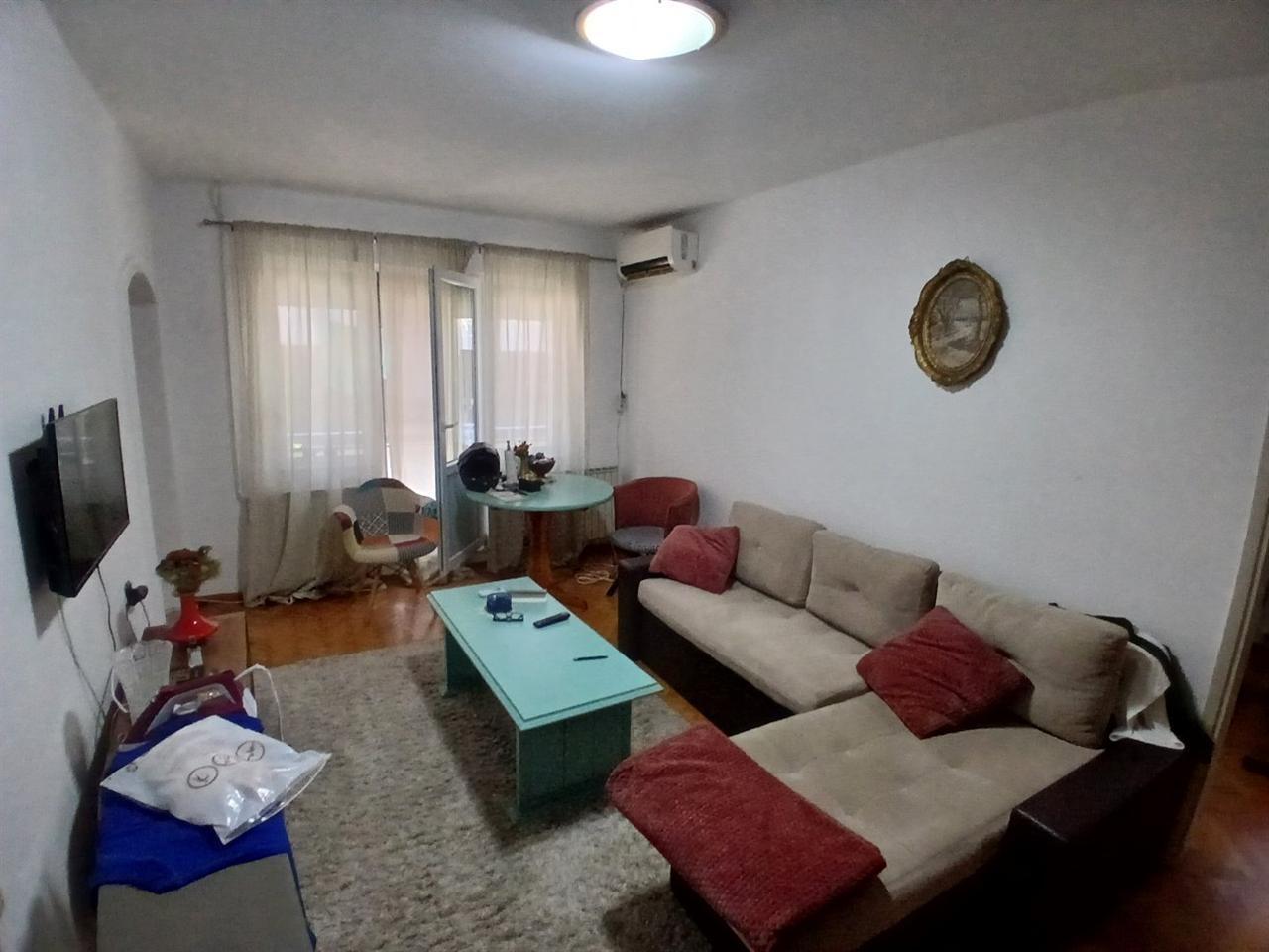 Se prodava stan 44m2 vo ruskite zgradi vo Taftalidze