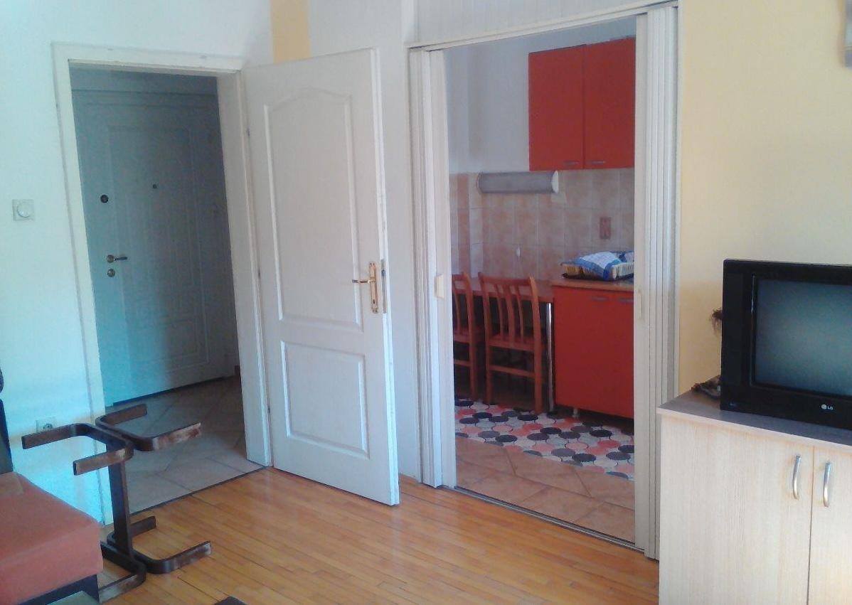 Se prodava garsonjera 32m2 vo Centar
