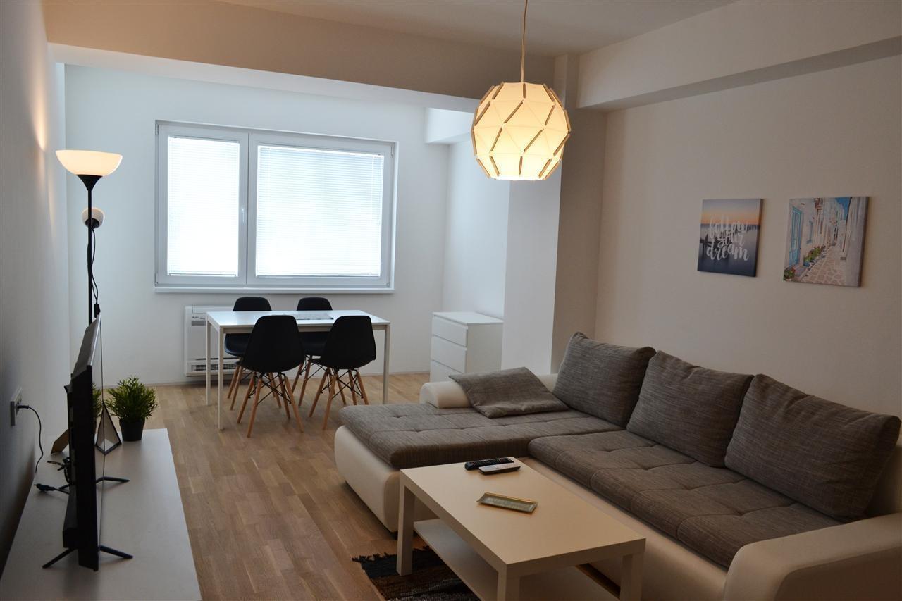SAVIĆ IS SELLING AN APARTMENT IN THE CENTER