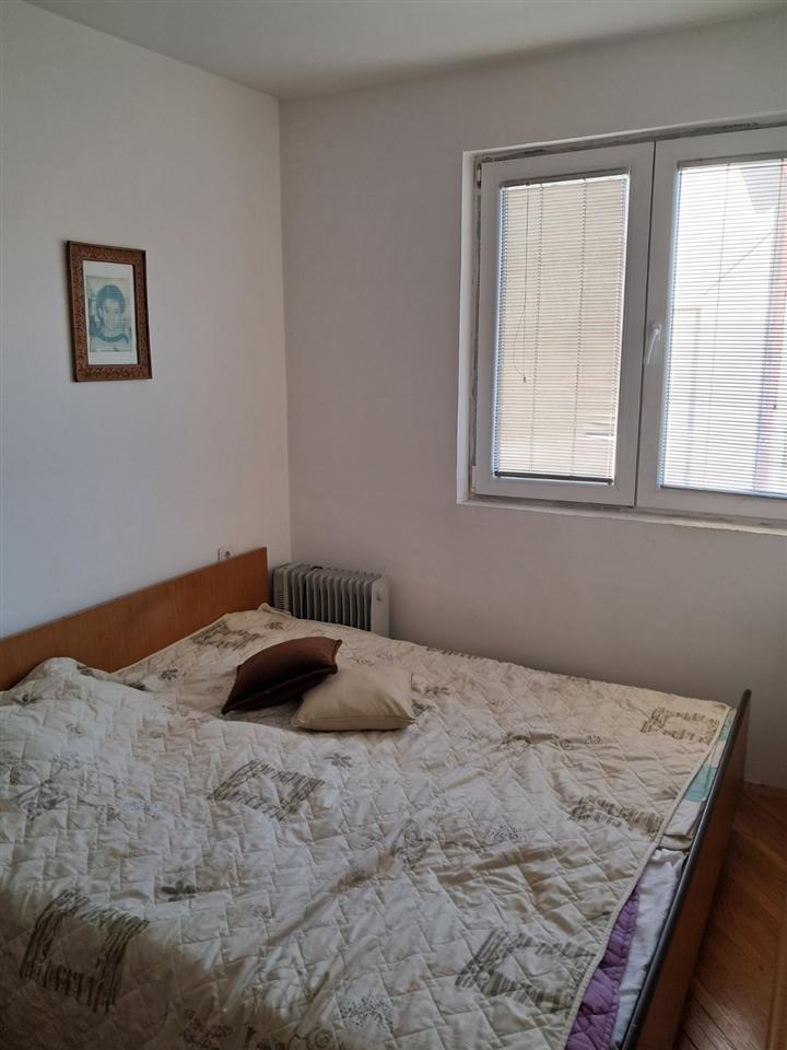 Se prodava stan 96m2 vo Kisela Voda