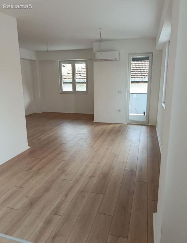 Se prodava stan 74m2 vo Vlae