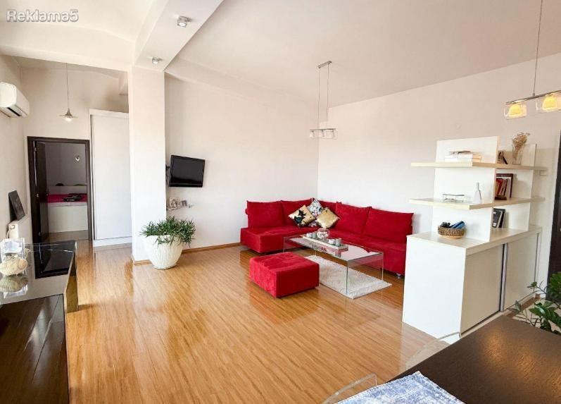 WE ARE SELLING AN APARTMENT IN CAIR 80M2