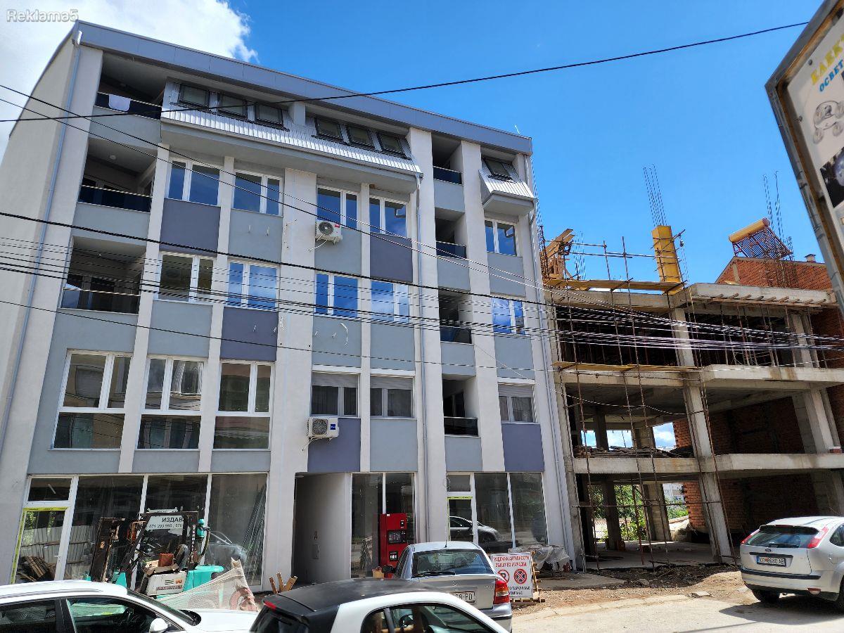 Apartment for sale right in the shopping center