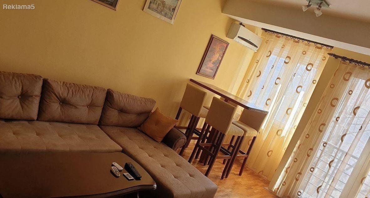 Se prodava stan 42m2 vo blizina na Katolicka