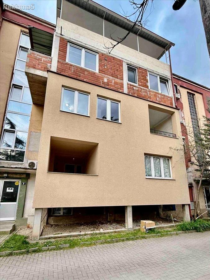Apartment for sale in the Center €2,200/m2