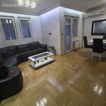 Three-room apartment in Aerodrom