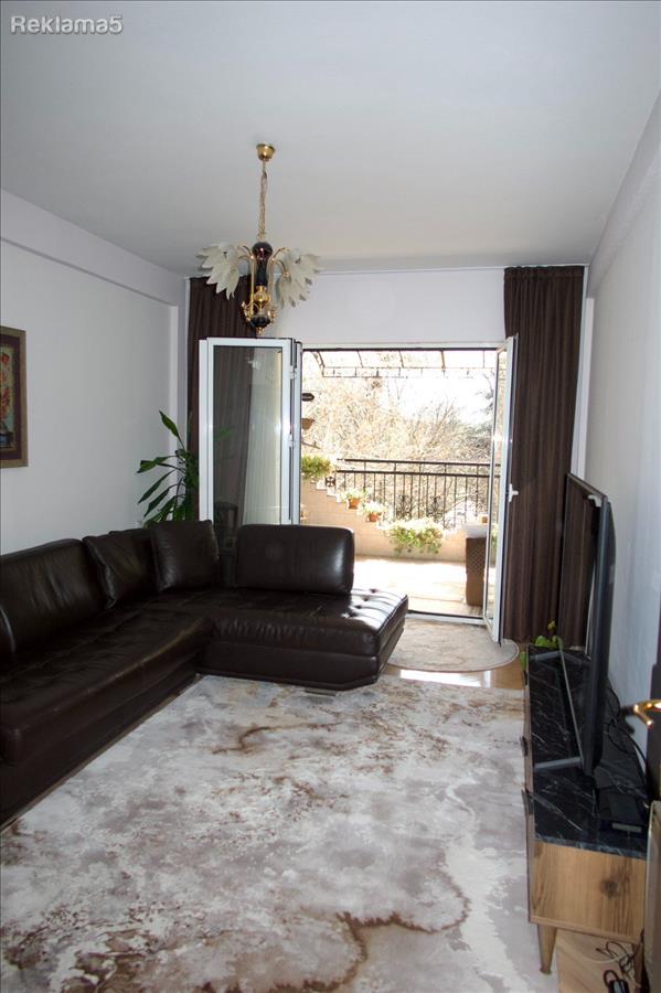 Furnished apartment for sale in Chair, 1400 euros per square meter