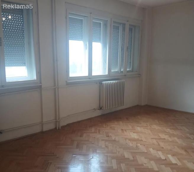 Stan vo Avtokomanda 84m2 so 2 spalni