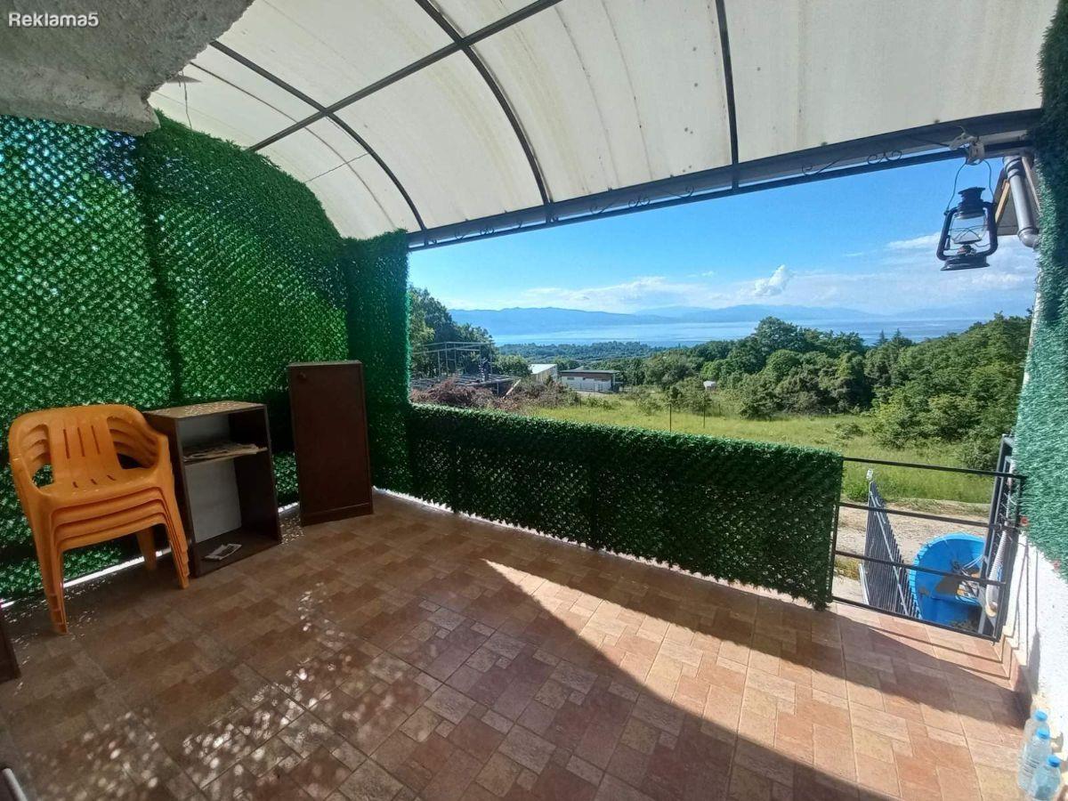 IMPERIA – Cottage with lake view